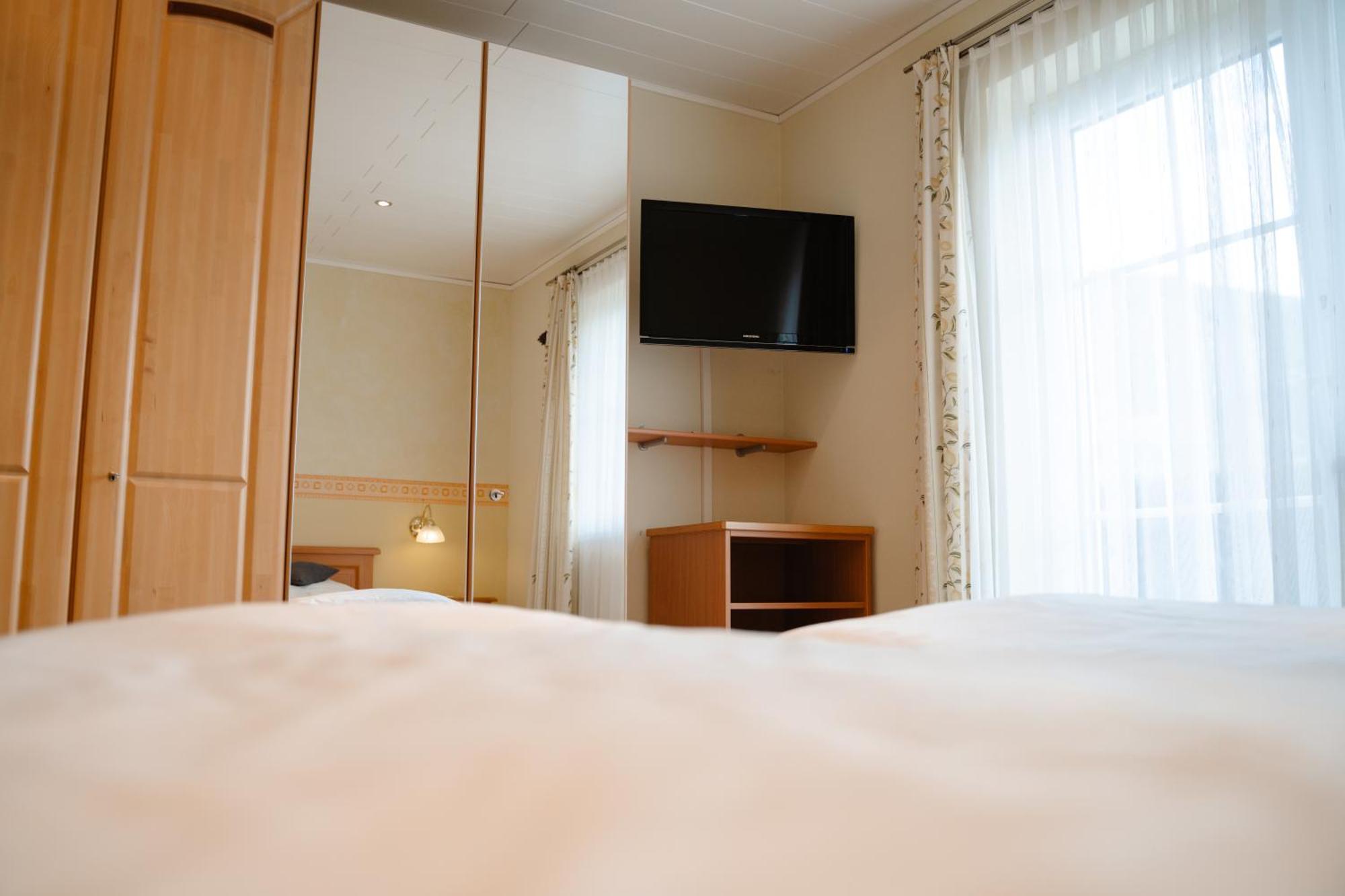 Ertlschweigerhaus Pension - Appartements - Zimmer Donnersbach Ngoại thất bức ảnh