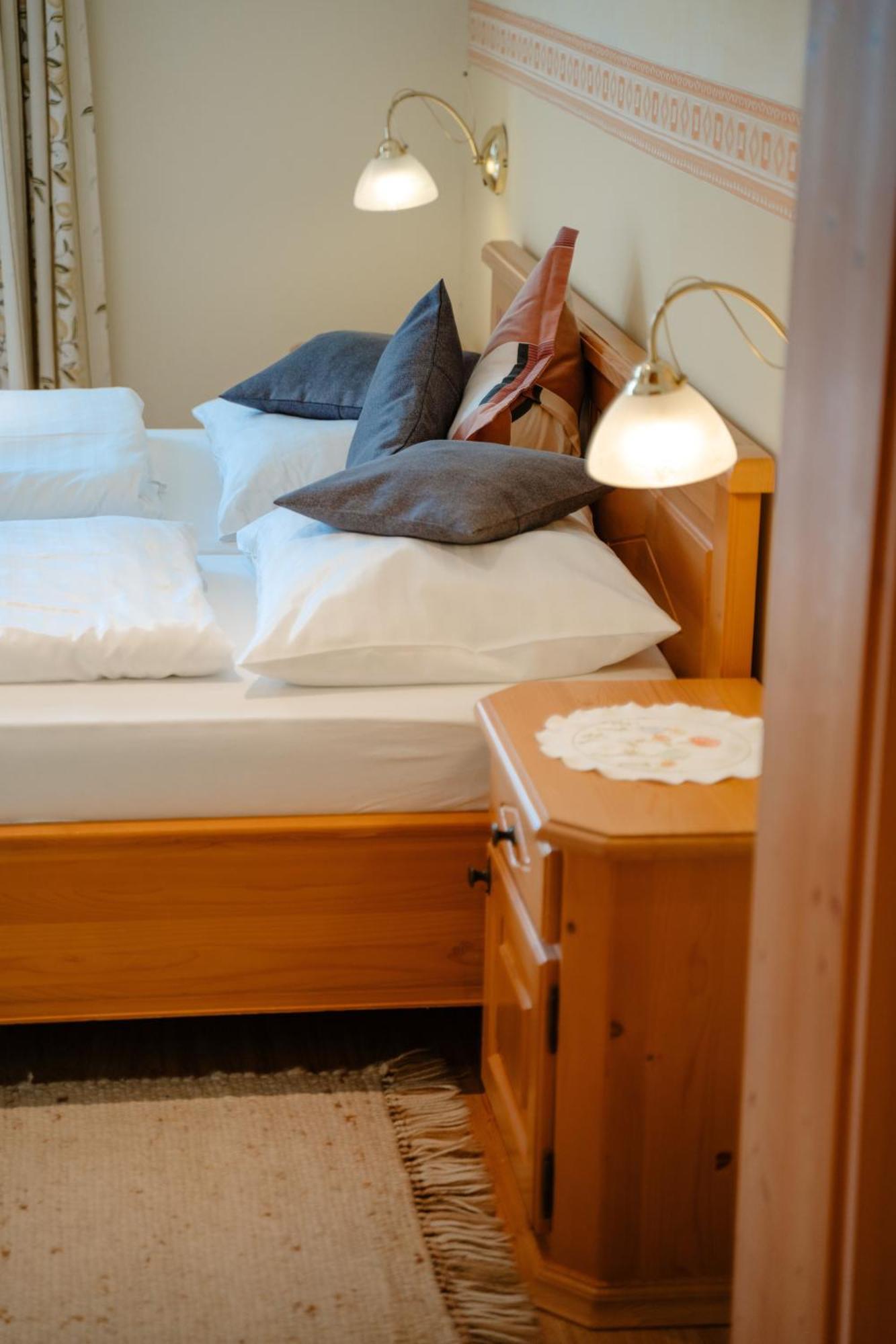 Ertlschweigerhaus Pension - Appartements - Zimmer Donnersbach Ngoại thất bức ảnh