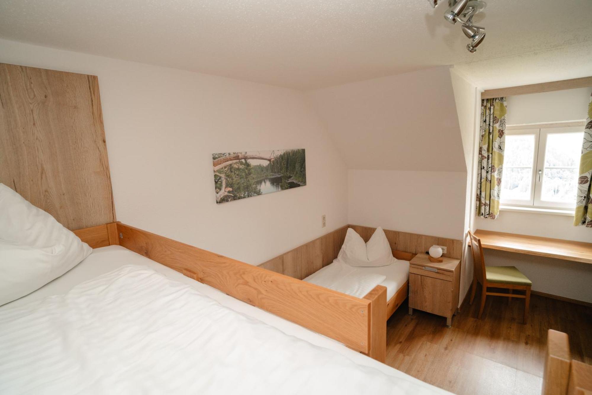 Ertlschweigerhaus Pension - Appartements - Zimmer Donnersbach Ngoại thất bức ảnh